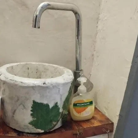 Fasolas Square 15m2 Is Located 30 Stairs Up From The Main Road And It Is In The Old Market Fasolas And Next To The Museums Vakantiehuis Filótion