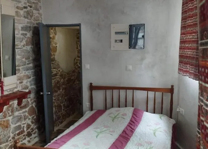 Fasolas Square 15m2 Is Located 30 Stairs Up From The Main Road And It Is In The Old Market Fasolas And Next To The Museums *