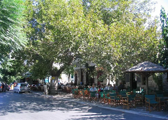 Fasolas Square 15m2 Is Located 30 Stairs Up From The Main Road And It Is In The Old Market Fasolas And Next To The Museums Σπίτι διακοπών Φιλώτι