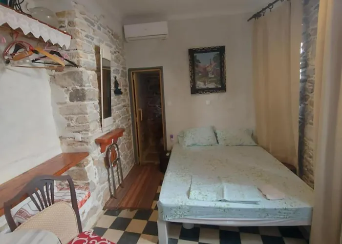 Σπίτι διακοπών Fasolas Square 15m2 Is Located 30 Stairs Up From The Main Road And It Is In The Old Market Fasolas And Next To The Museums Φιλώτι