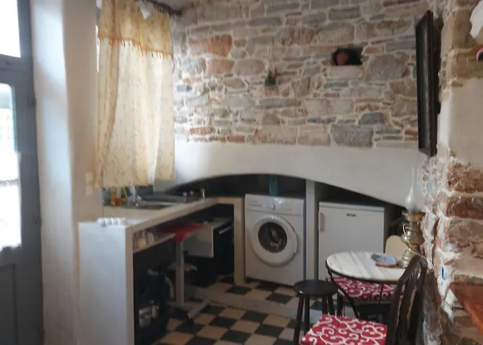 Fasolas Square 15m2 Is Located 30 Stairs Up From The Main Road And It Is In The Old Market Fasolas And Next To The Museums Σπίτι διακοπών Φιλώτι